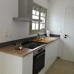 度假居 Nesaea Seafront House