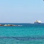 Nesaea Seafront House