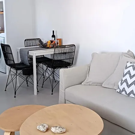 度假居 Nesaea Seafront House *