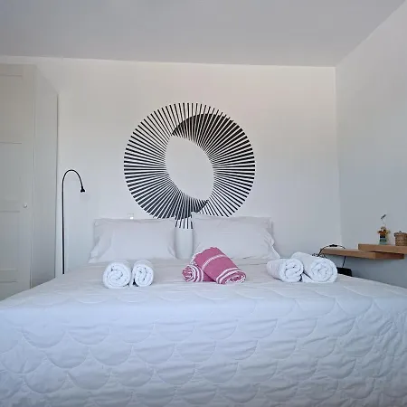 Nesaea Seafront House 帕拉斯波罗斯