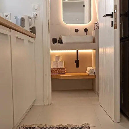 Nesaea Seafront House 度假居