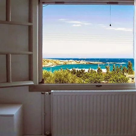 Nesaea Seafront House *