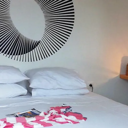 Nesaea Seafront House 度假居