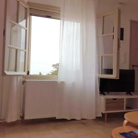 펜션 Nesaea Seafront House *