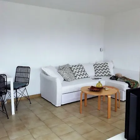 Nesaea Seafront House 펜션