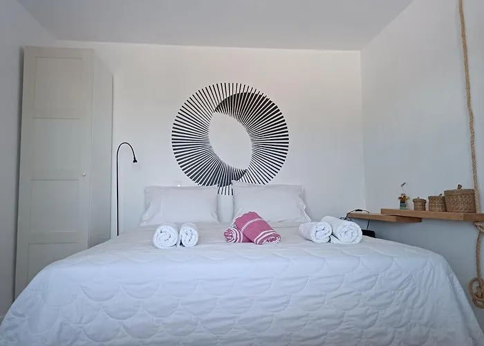 Nesaea Seafront House Parasporos