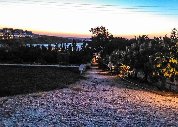 Nesaea Seafront House * Parasporos