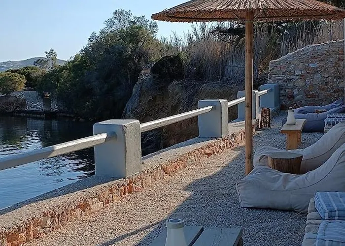 Nesaea Seafront House Parasporos