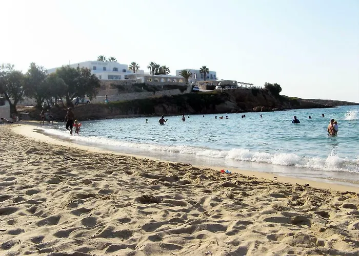 بيت للعطل Nesaea Seafront House Parasporos