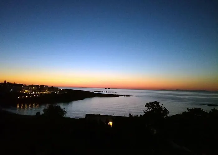 Nesaea Seafront House Hébergement de vacances Parasporos